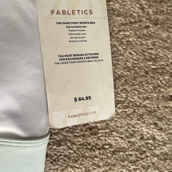 Brand New Fabletics work out set. Tags still attached. XL both top and bottom - Picture 4 of 6